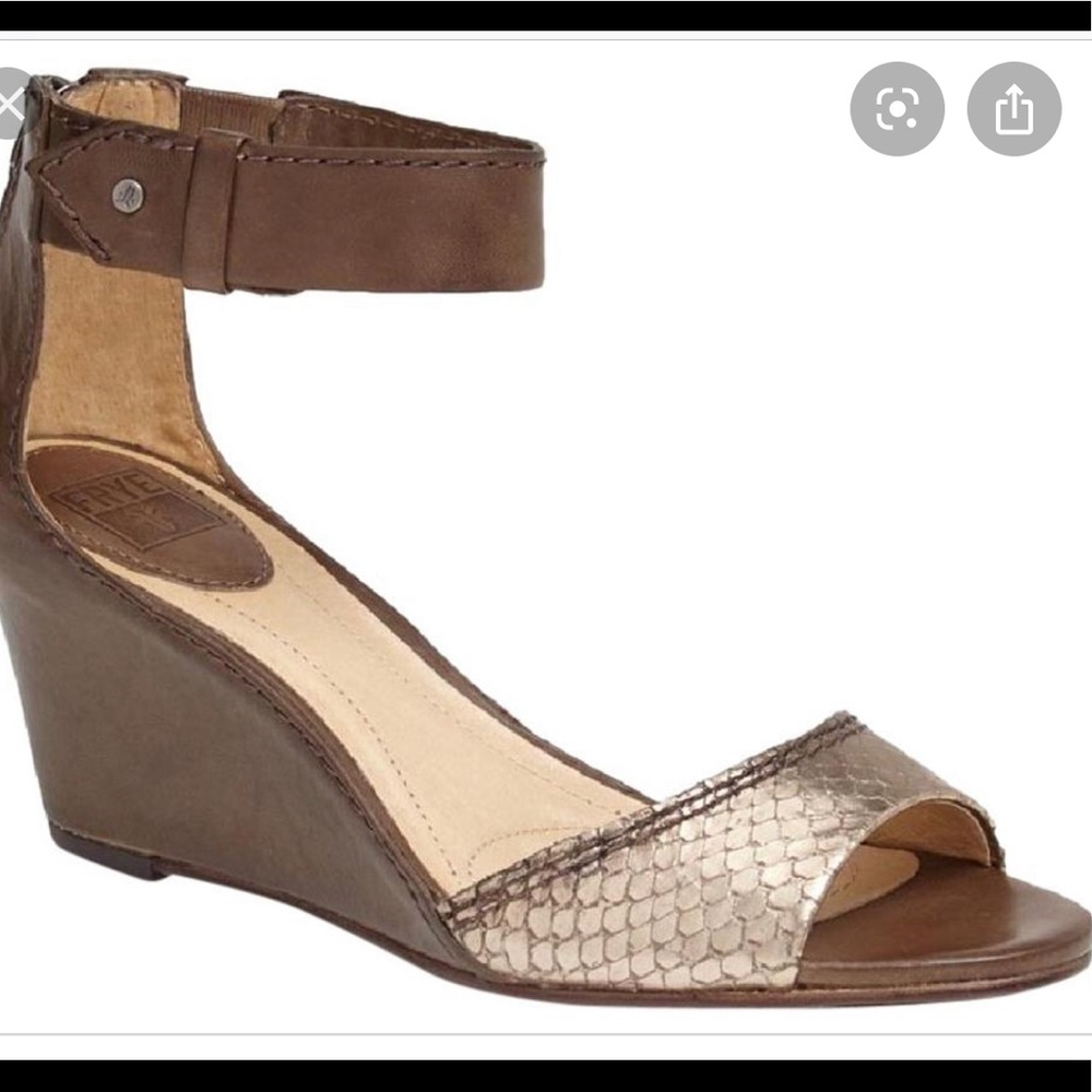Frye carol back zip wedge 8.5